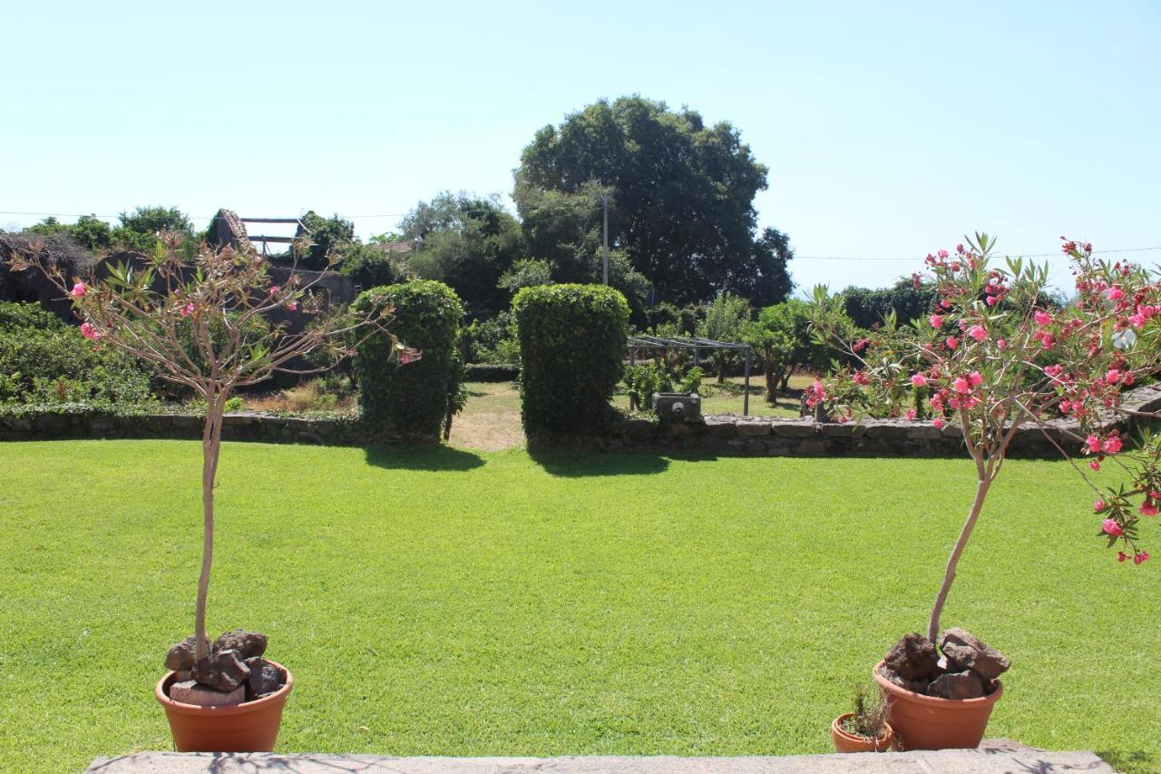 Il Giardino Degli Ovali Villa Fiumefreddo di Sicilia Exteriör bild